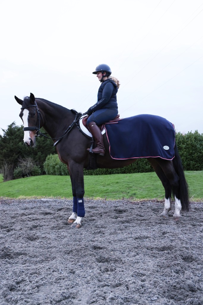 olive fleece horse quarter sheet exercise rug fleece horse exercise rug for winter riding equii-est olive quarter sheet for horses warm fleece quarter sheet for horse